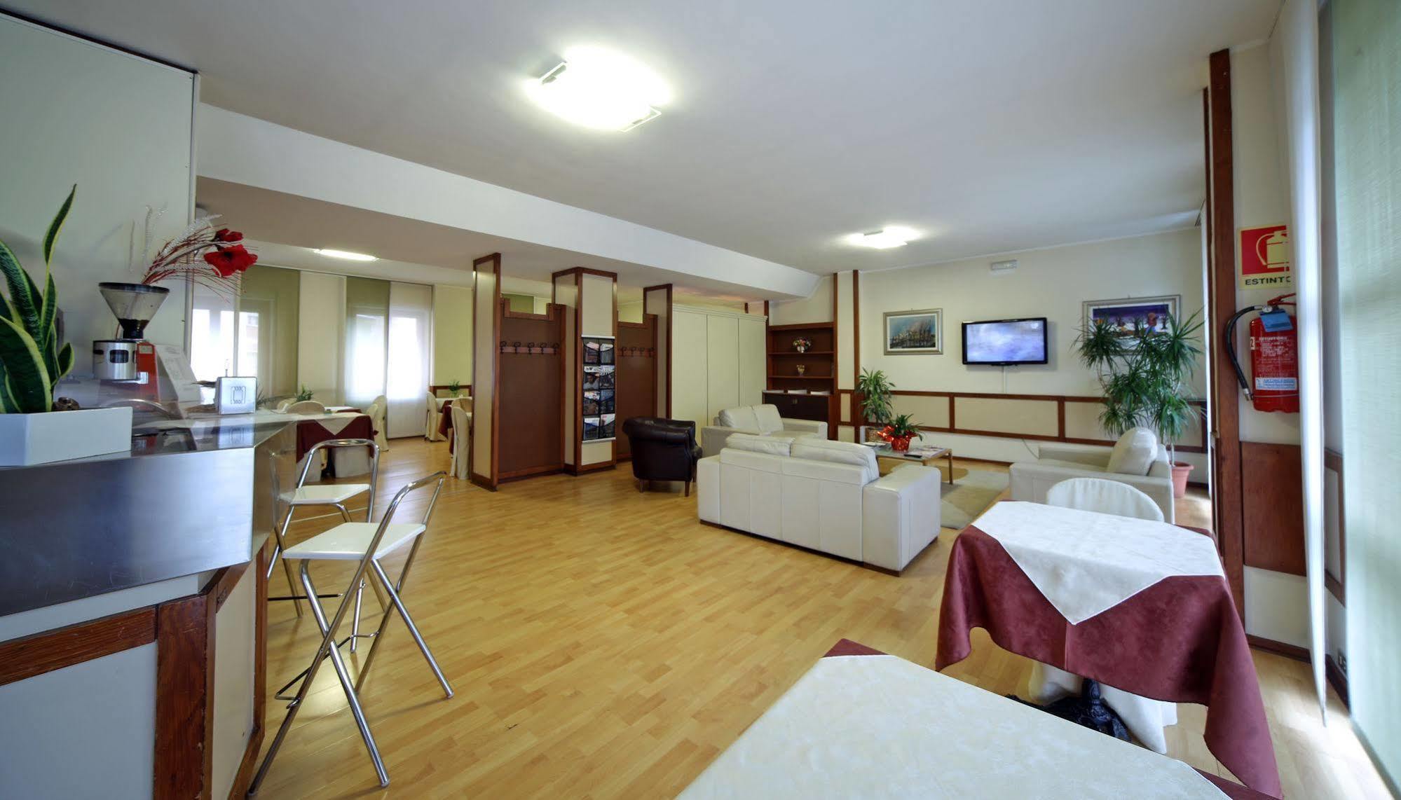 Hotel Cristallo 3*